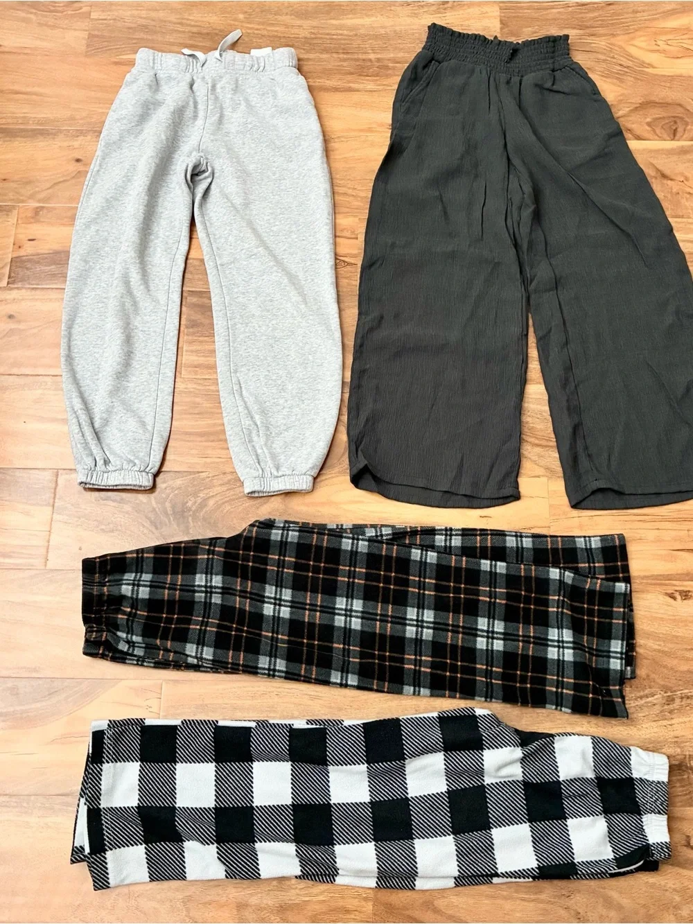 Girls Pants Bundle Lot Of 4 Size Medium 8 H&M And Mad Dog PJs Mixed Styles